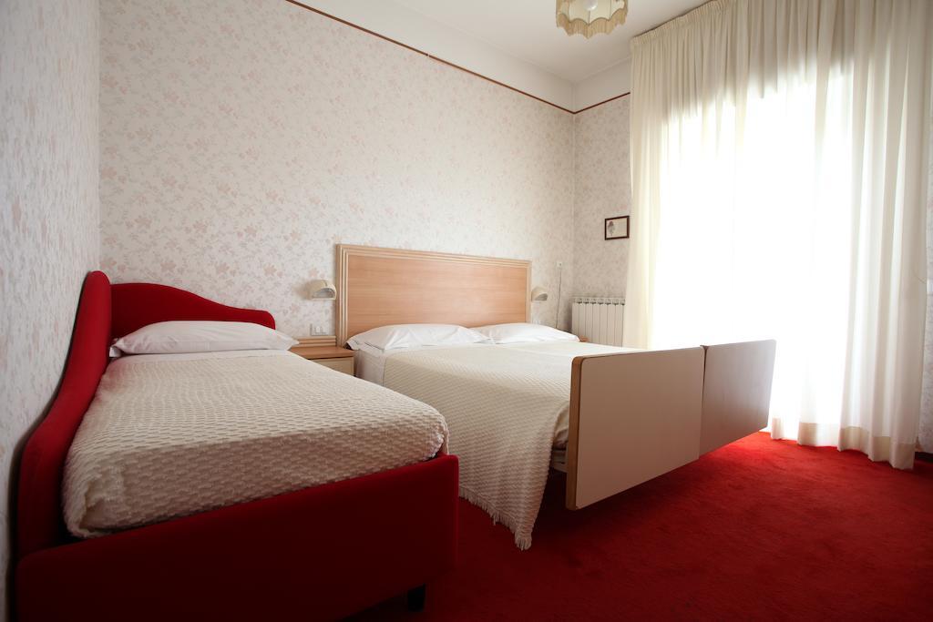Hotel Rondinella E Viola Rimini Quarto foto